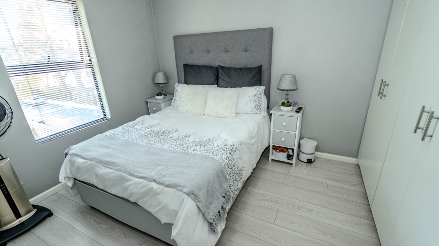 2 Bedroom Property for Sale in Silver Oaks Western Cape